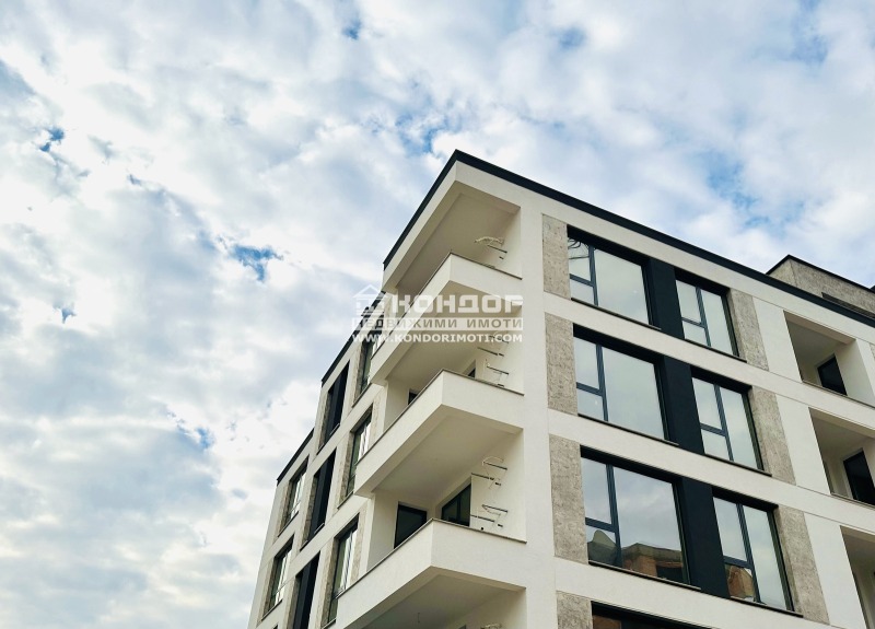 En venta  Comercio Plovdiv , Karshiyaka , 102 metros cuadrados | 92003153