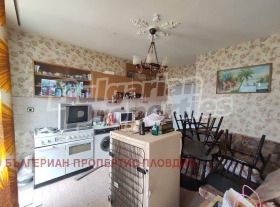 3-стаен град Пловдив, Център 12