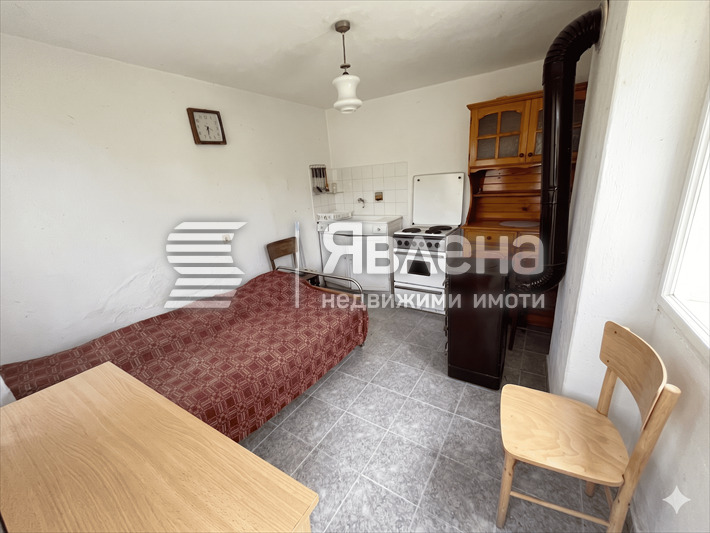 Продава КЪЩА, с. Бърложница, област София област, снимка 5 - Къщи - 55907813