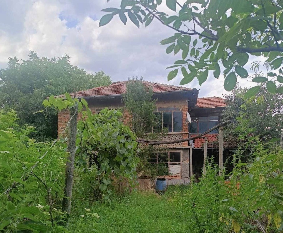 Продава КЪЩА, с. Леново, област Пловдив