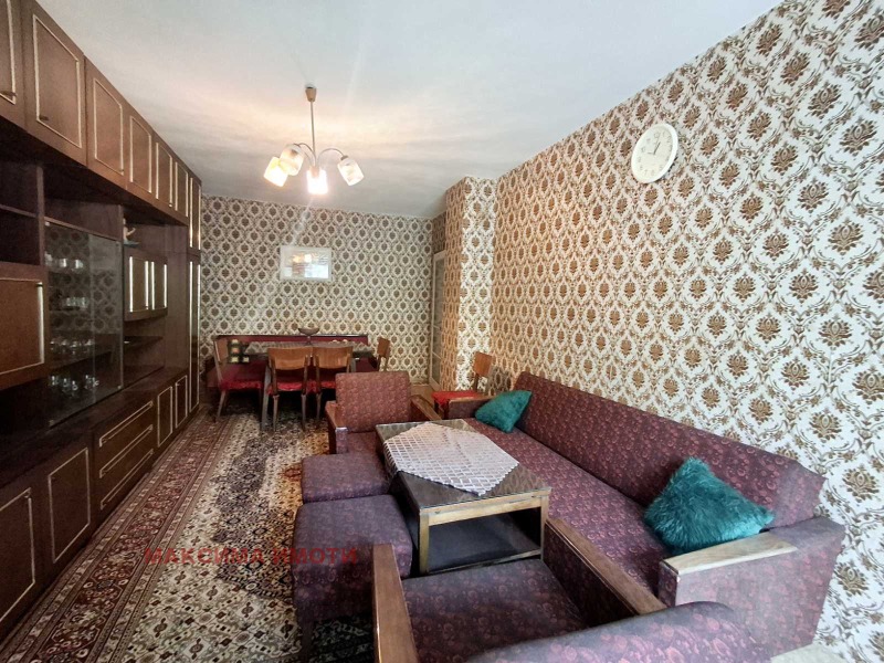 Продава  2-стаен, град Бургас, Славейков •  113 000 EUR • ID 29726015 — holmes.bg - [1] 