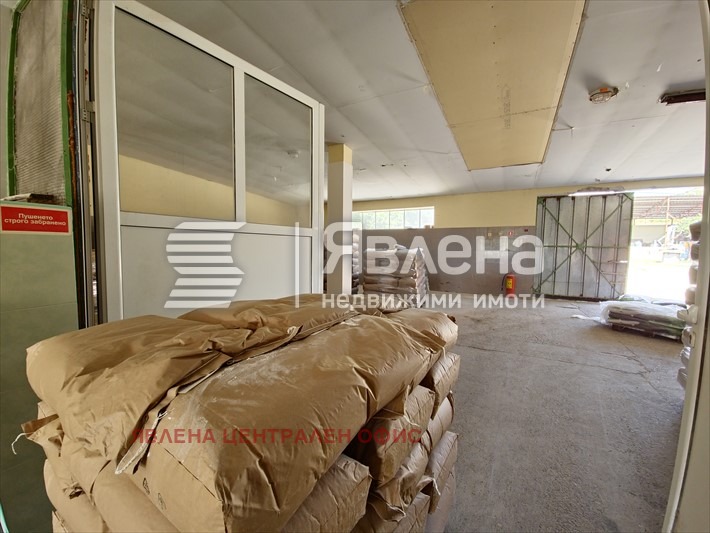 Продава ПРОМ. ПОМЕЩЕНИЕ, гр. Луковит, област Ловеч, снимка 2 - Производствени сгради - 53169321