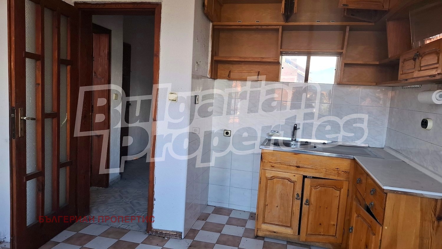 Продава ЕТАЖ ОТ КЪЩА, гр. Разлог, област Благоевград, снимка 3 - Етаж от къща - 54595047
