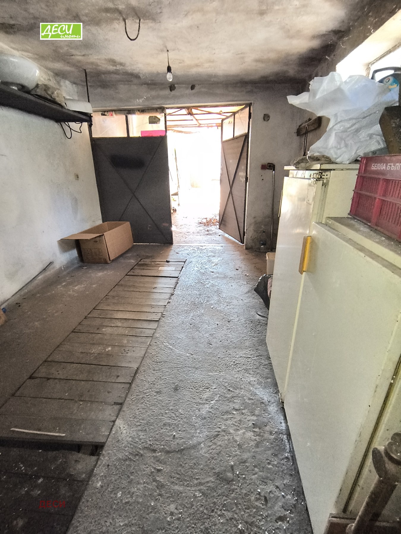 Продава ГАРАЖ, ПАРКОМЯСТО, гр. Русе, Родина 2, снимка 3 - Гаражи и паркоместа - 52624355