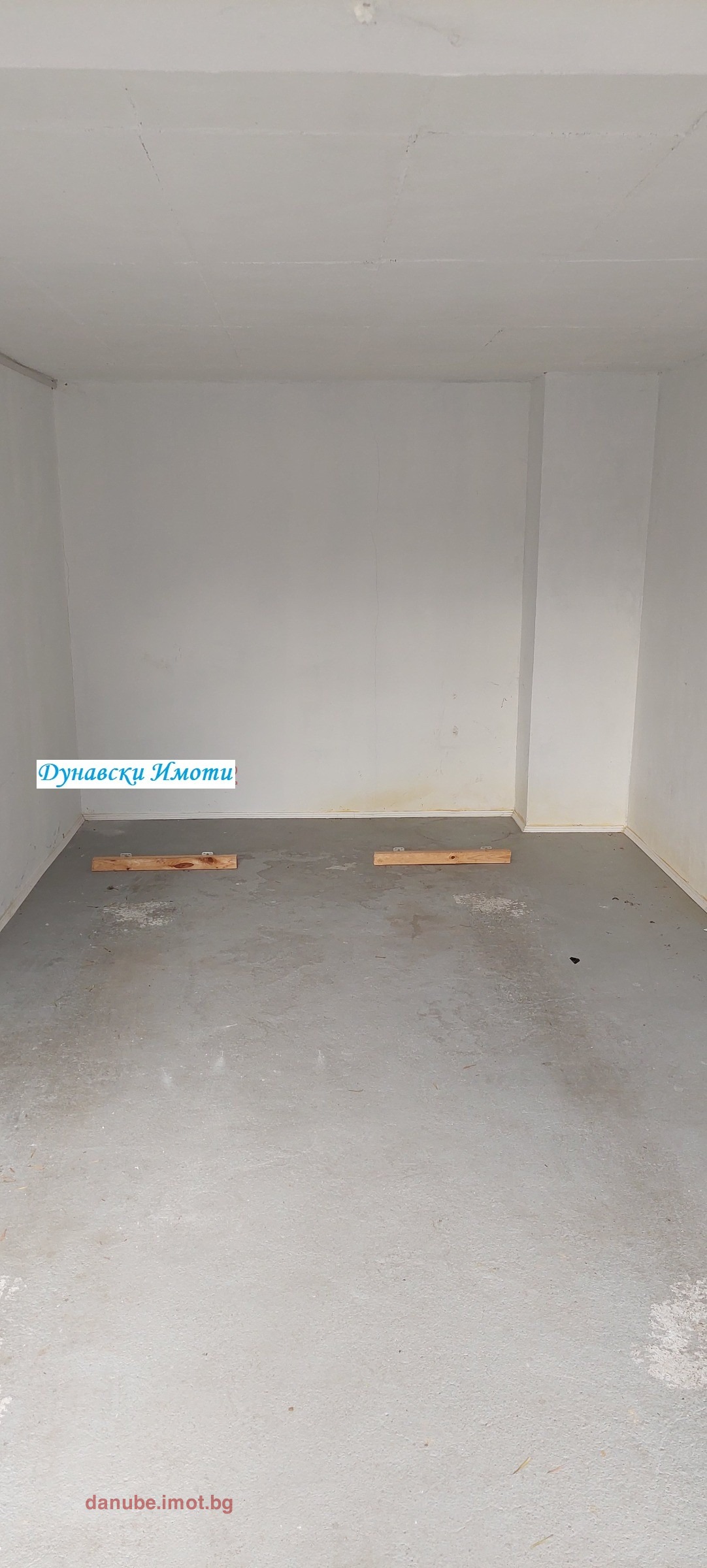 Продава ГАРАЖ, ПАРКОМЯСТО, гр. Русе, Ялта, снимка 2 - Гаражи и паркоместа - 54041186