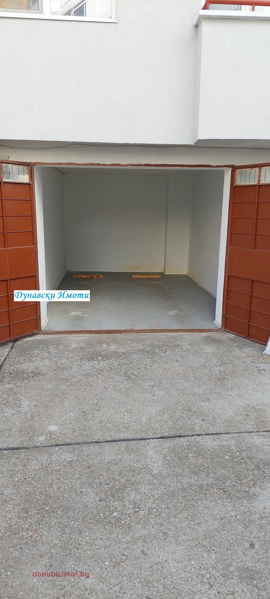 Продава ГАРАЖ, ПАРКОМЯСТО, гр. Русе, Ялта