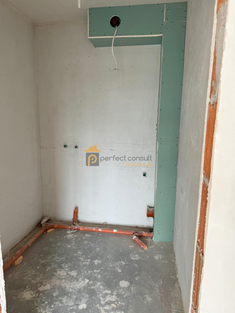 Продава  2-стаен град Пловдив , Остромила , 110 кв.м | 38557942 - изображение [5]