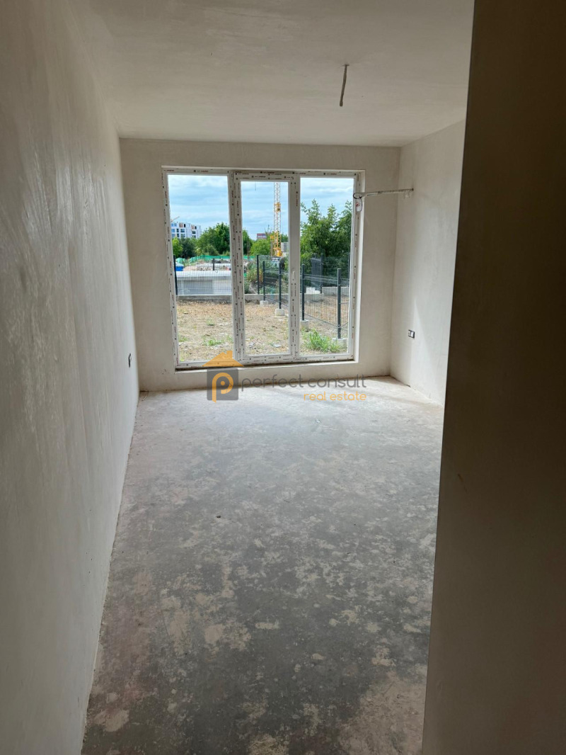 Продава  2-стаен град Пловдив , Остромила , 110 кв.м | 38557942 - изображение [2]