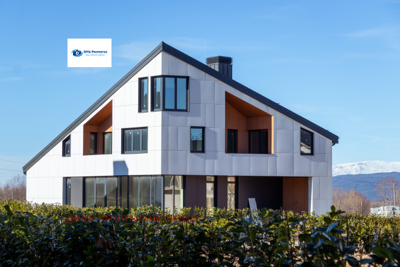 Продава КЪЩА, гр. Самоков, област София област