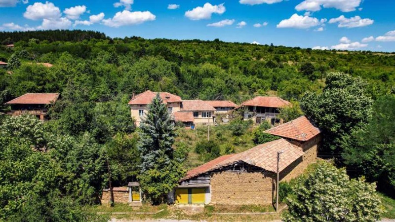 Продава КЪЩА в област Габрово, с. Ловнидол - 222 кв.м / 53 000 € » 103 658.99 лв., СУПРИММО ОФИСИ В СТРАНАТА