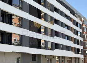 Comercio Vazrazhdane 1, Varna