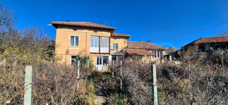 Продава КЪЩА, гр. Севлиево, област Габрово