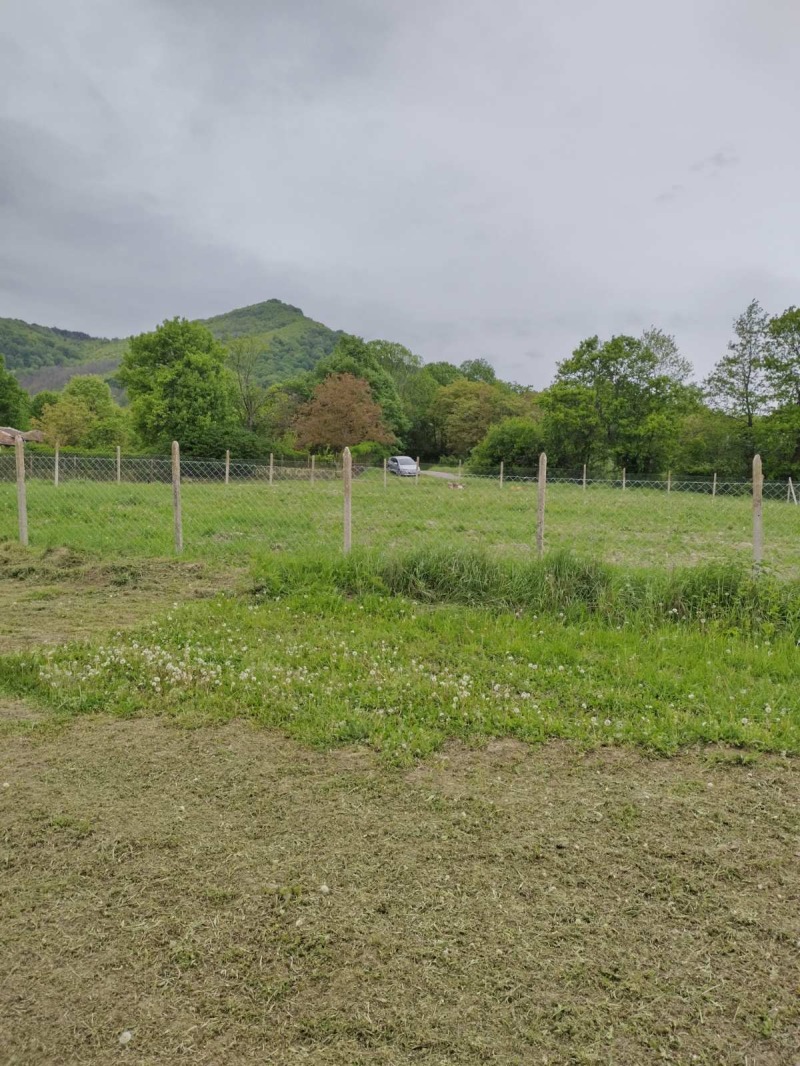 Продава ПАРЦЕЛ, с. Лазарци, област Велико Търново, снимка 2 - Парцели - 52602971