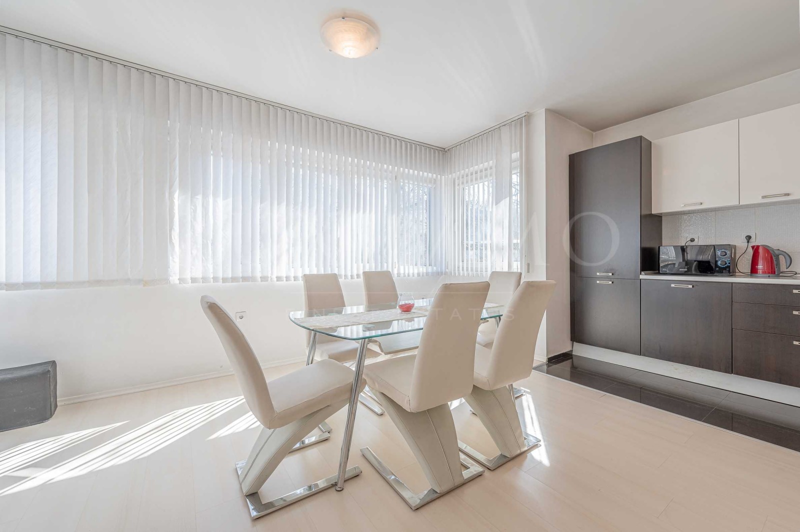 Продава 3-СТАЕН, гр. София, Иван Вазов, снимка 2 - Апартаменти - 53871109