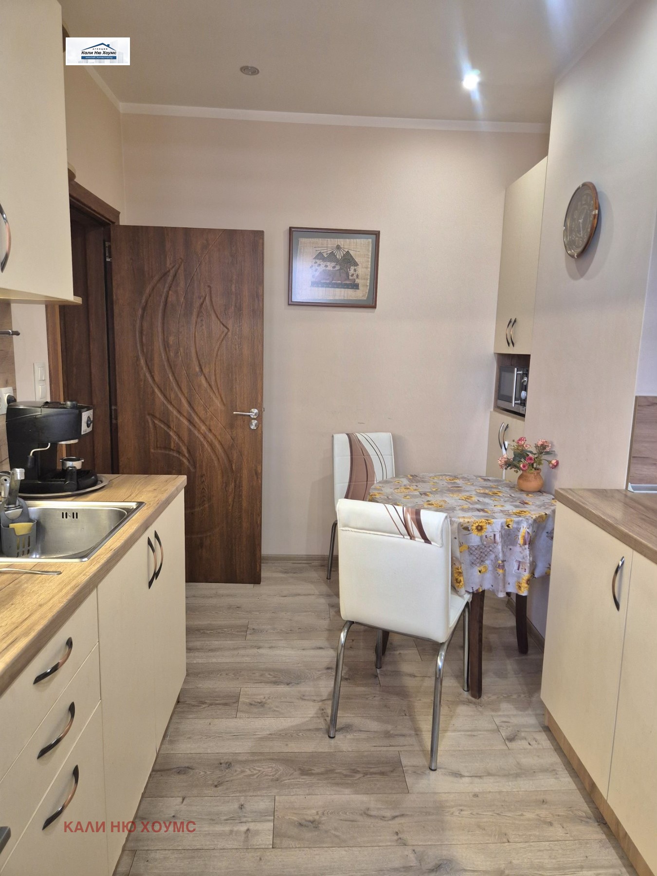 Продава 3-СТАЕН, гр. София, Лагера, снимка 2 - Апартаменти - 56560737