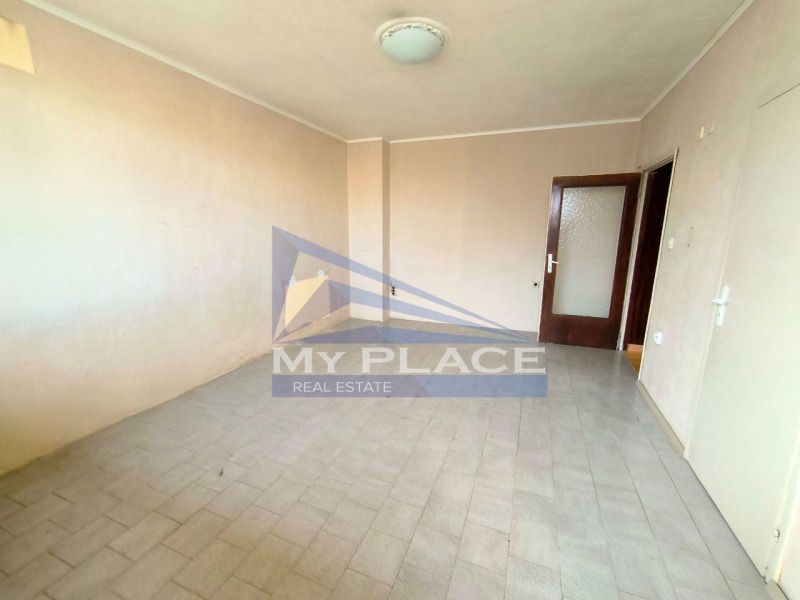 Продава 2-СТАЕН, гр. Шумен, 5-ти полк, снимка 3 - Апартаменти - 53085732