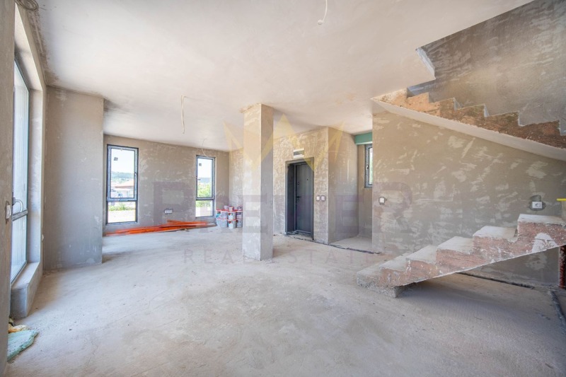 Продава КЪЩА, гр. Варна, м-т Горна Трака, снимка 2 - Къщи - 52685816