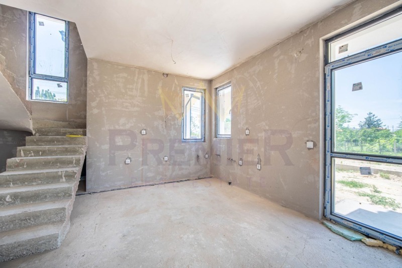 Продава КЪЩА, гр. Варна, м-т Горна Трака, снимка 7 - Къщи - 52685816