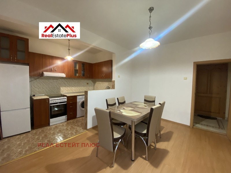 Продава 3-СТАЕН, гр. Плевен, Идеален център