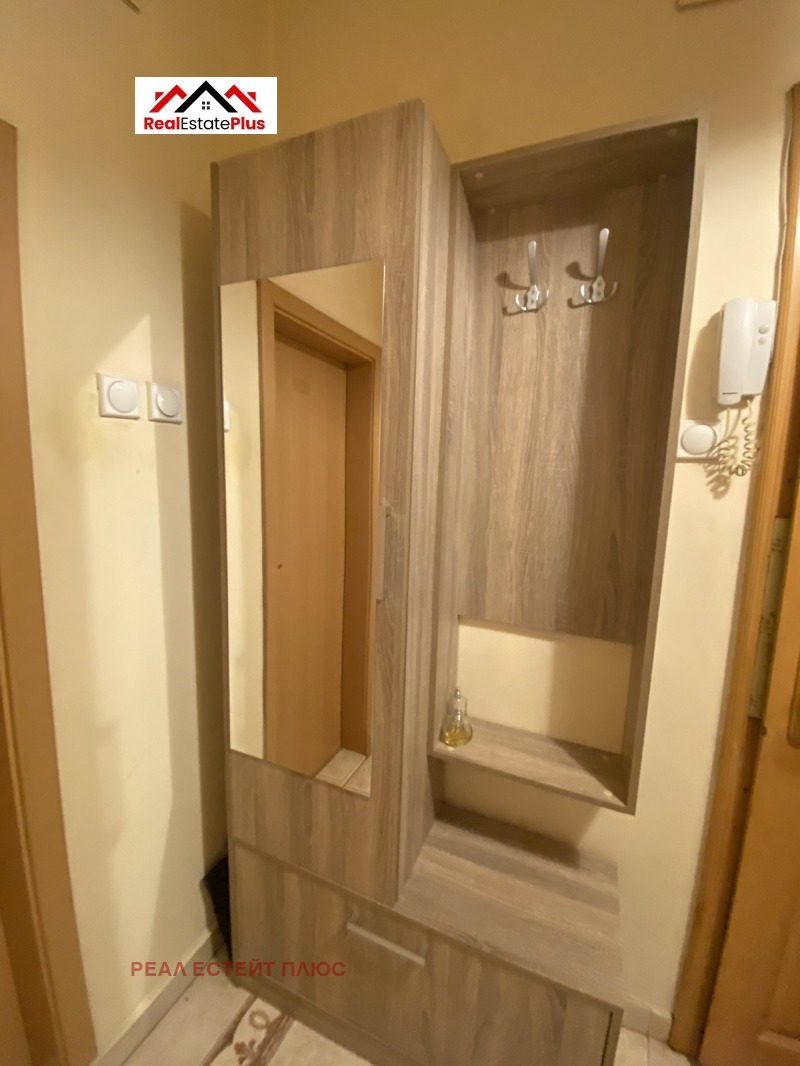 Продава 3-СТАЕН, гр. Плевен, Идеален център, снимка 2 - Апартаменти - 53032842