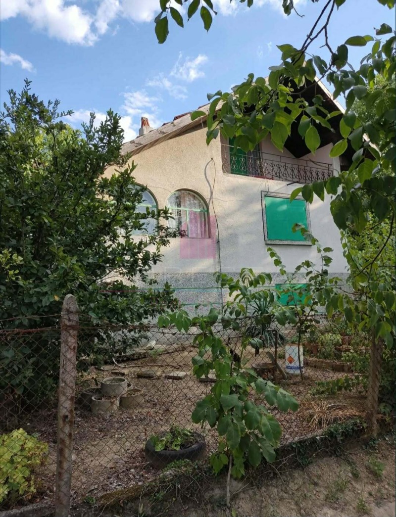 Продава ВИЛА, гр. Русе, в.з. Касева Чешма, снимка 2 - Вили - 53536327