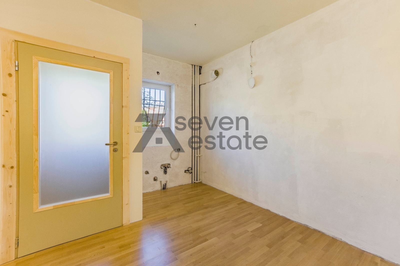 Продава 2-СТАЕН, гр. София, Толстой, снимка 8 - Апартаменти - 54985383