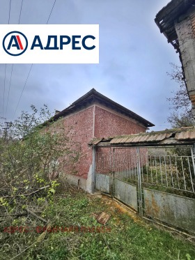 Продава къща област Плевен с. Тученица - [1] 