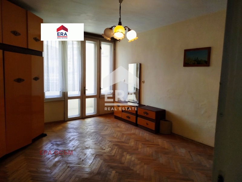 Продава 3-СТАЕН, гр. Ловеч, Център, снимка 2 - Апартаменти - 56322479