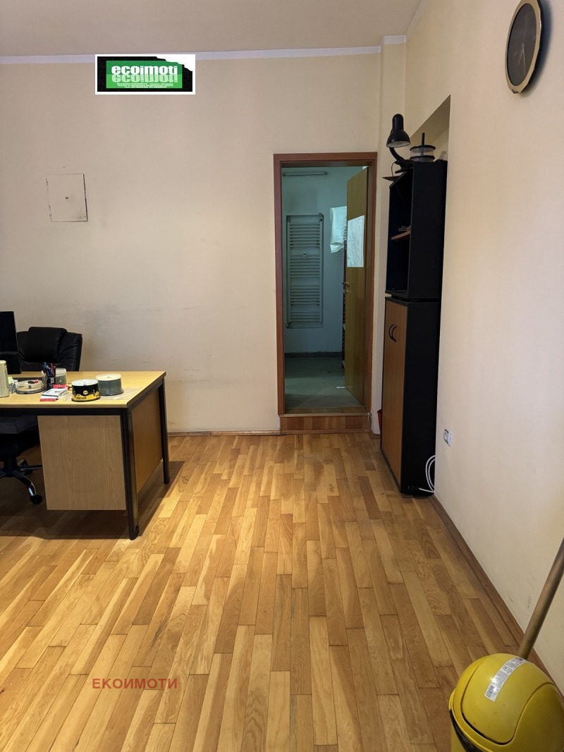 Продава 4-СТАЕН, гр. София, Център, снимка 5 - Апартаменти - 52629542