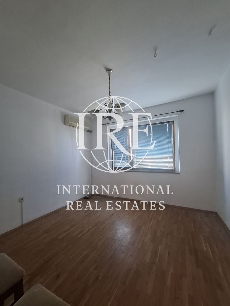 Продава 4-СТАЕН, гр. Варна, Окръжна болница-Генерали, снимка 10 - Апартаменти - 56733724