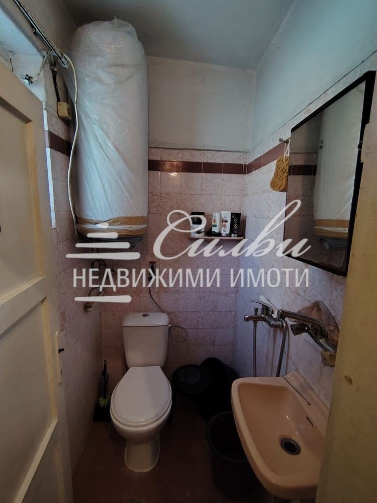 Продава КЪЩА, гр. Шумен, Болницата, снимка 8 - Къщи - 56623493