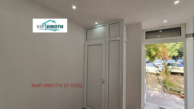 Продава МАГАЗИН, гр. Ловеч, Център, снимка 2 - Магазини - 53185162