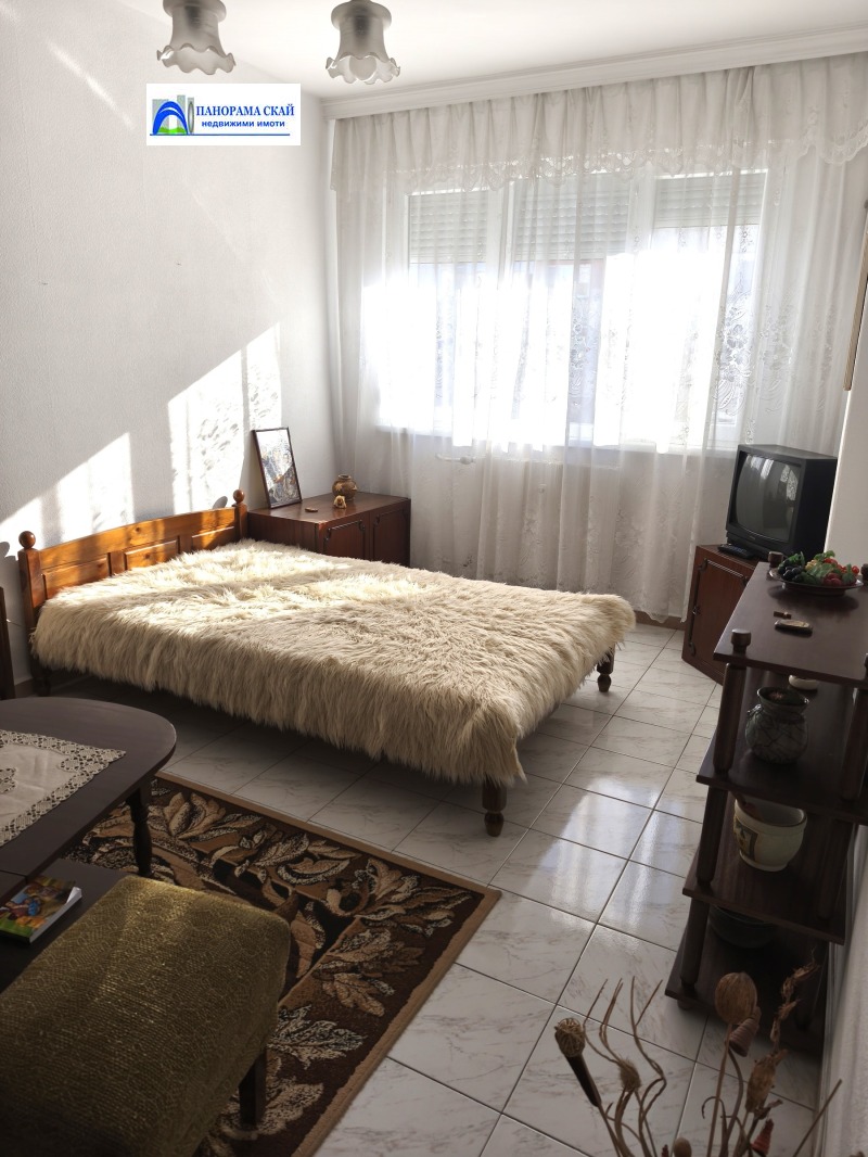 Продава 2-СТАЕН, гр. Плевен, Идеален център