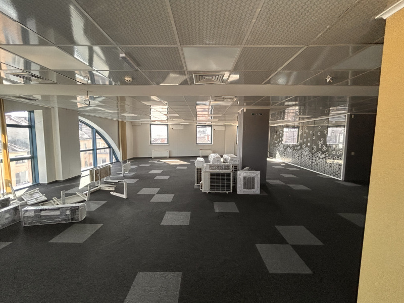 À vendre  Bureau Sofia , Tsentar , 500 m² | 61355552