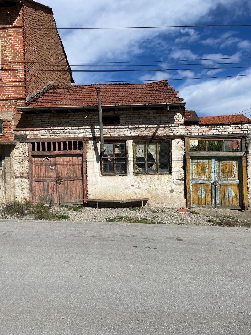 Продава  Къща област Благоевград , гр. Гоце Делчев , 200 кв.м | 40354383 - изображение [2]