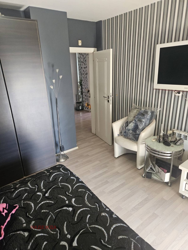 Продава КЪЩА, гр. Плевен, Сторгозия, снимка 14 - Къщи - 52602002