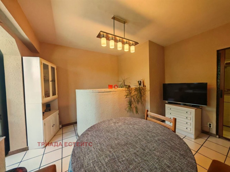 Продава 2-СТАЕН, гр. Бургас, Изгрев, снимка 4 - Апартаменти - 53094117