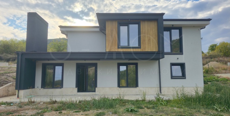 Na sprzedaż  Dom region Stara Zagora , Ostra mogila , 200 mkw | 94436837