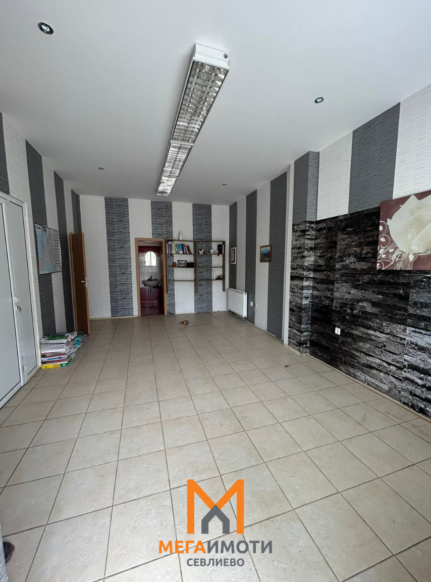 Продава МАГАЗИН, гр. Севлиево, област Габрово, снимка 2 - Магазини - 54214901