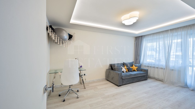 Na prodej  2 ložnice Sofia , Centar , 126 m2 | 16968402 - obraz [8]