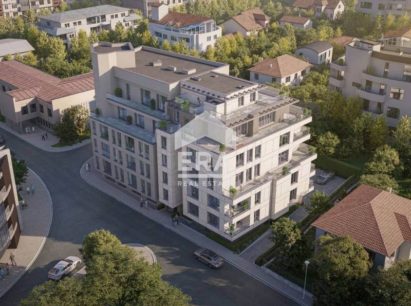 Myytävänä  Pienhuoneisto Sofia , Iztok , 314 neliömetriä | 45883504