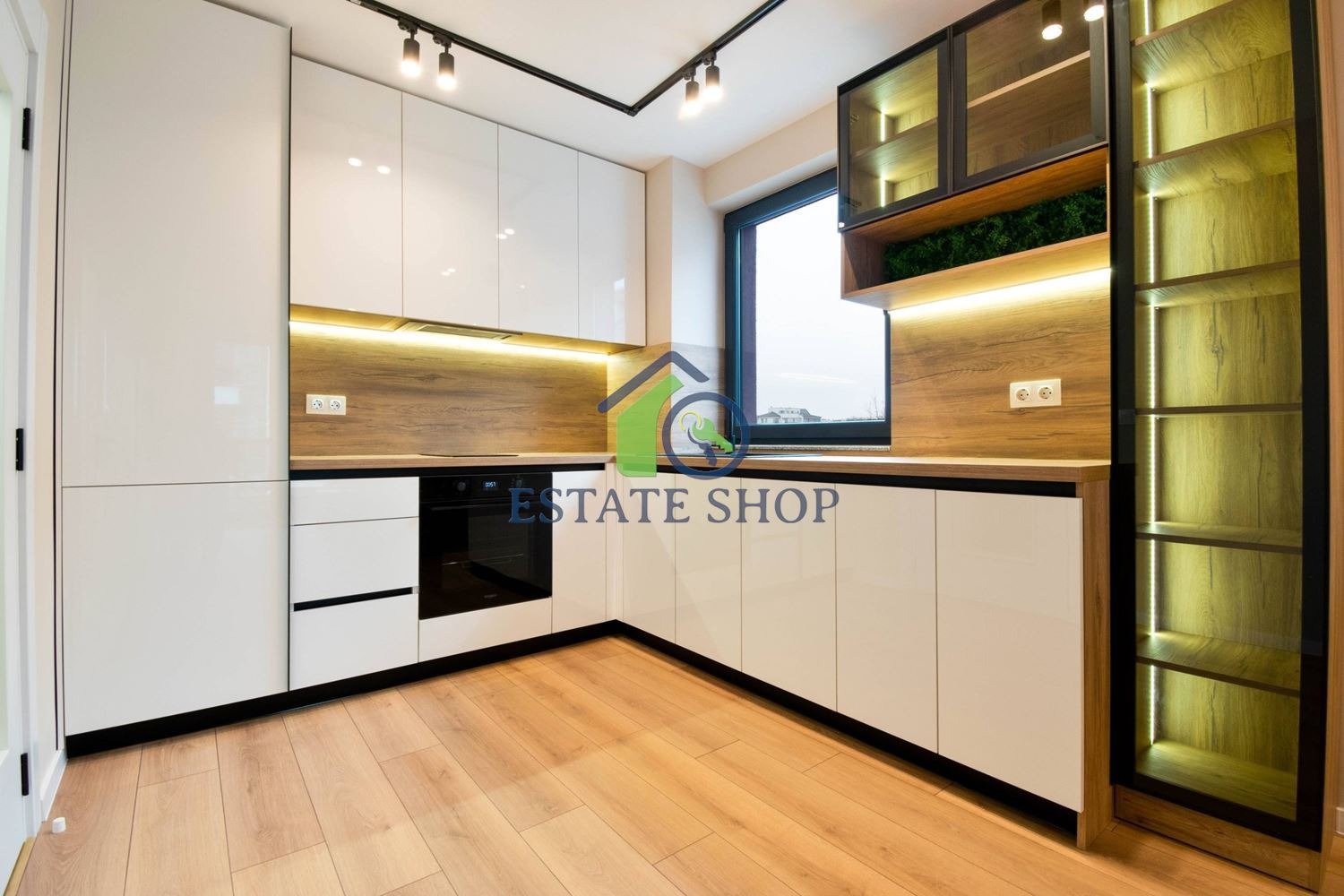 Продава 2-СТАЕН, гр. Пловдив, Остромила, снимка 2 - Апартаменти - 53679813