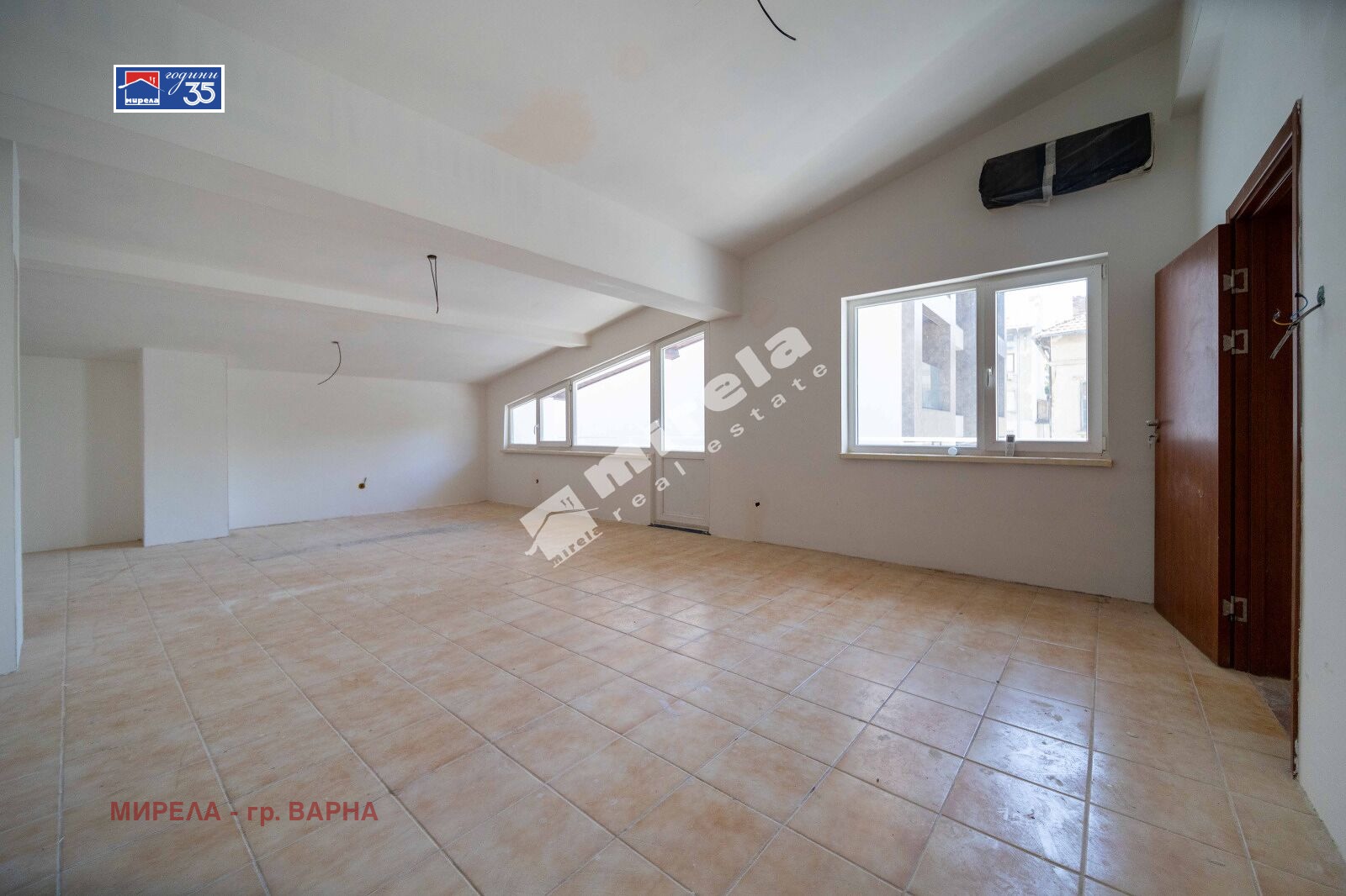 Продава КЪЩА, гр. Варна, Център, снимка 13 - Къщи - 56001386