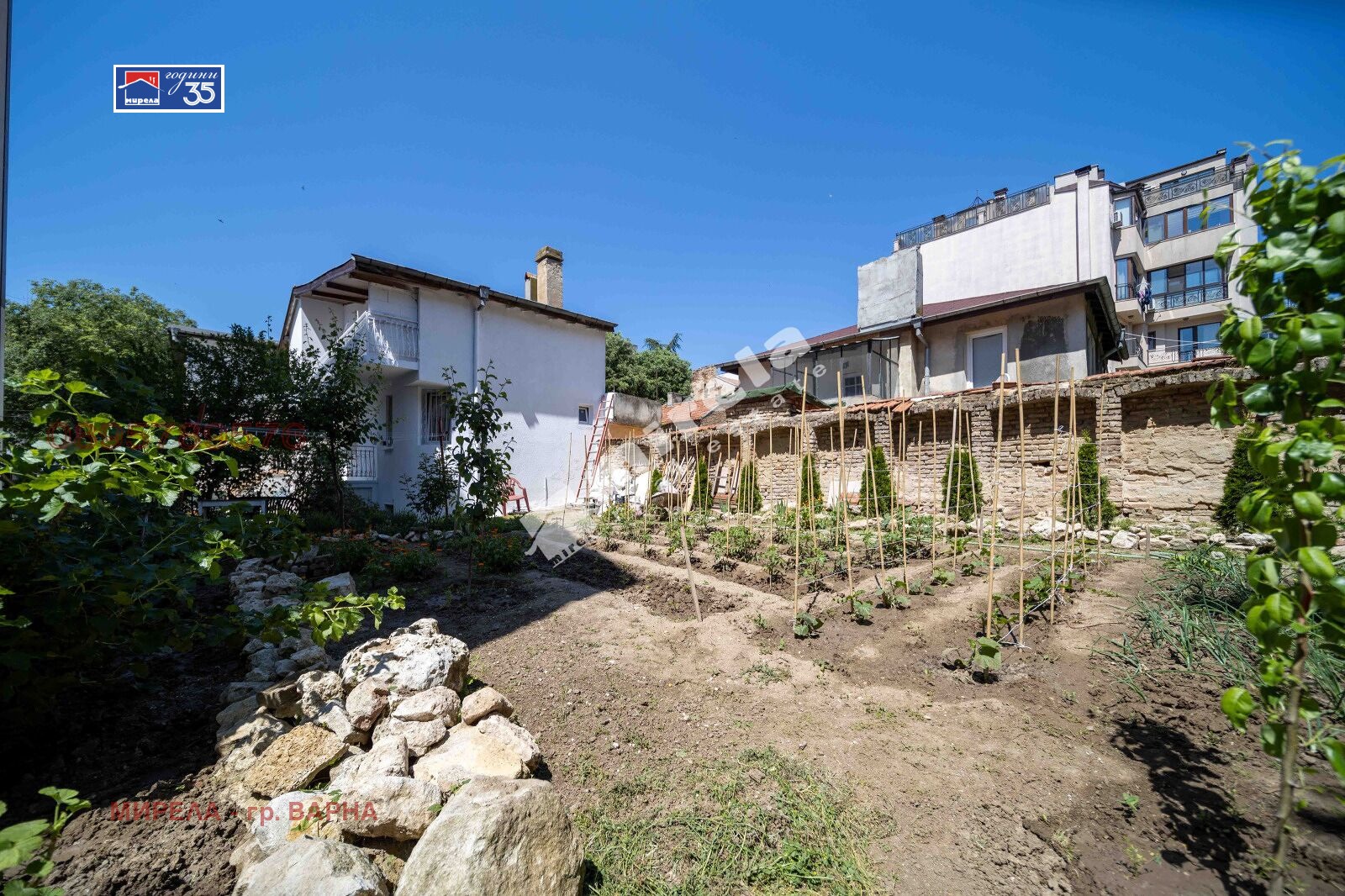 Продава КЪЩА, гр. Варна, Център, снимка 16 - Къщи - 56001386