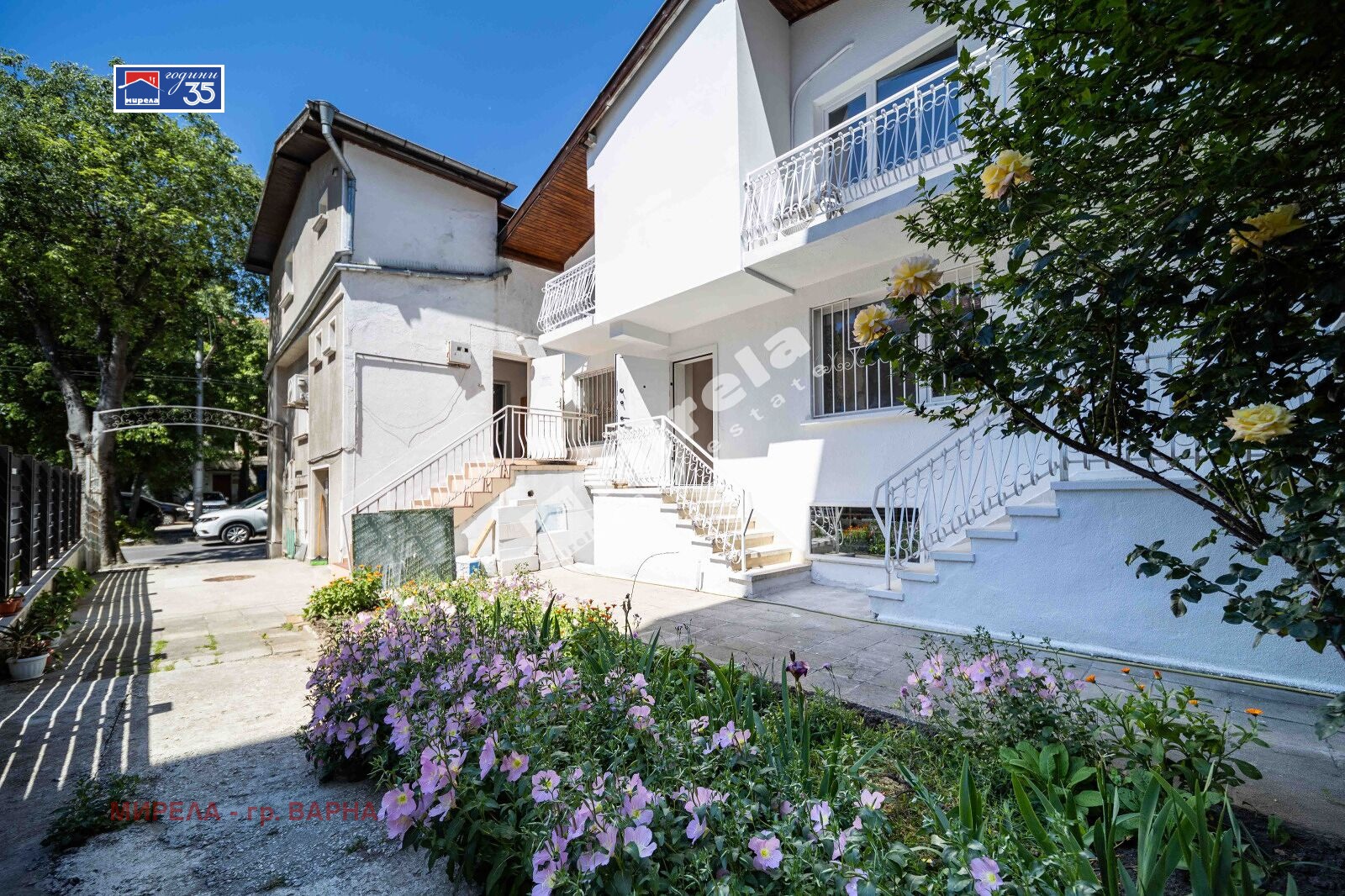 Продава КЪЩА, гр. Варна, Център