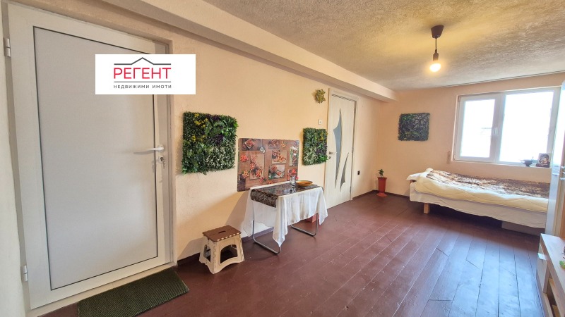 Продава ЕТАЖ ОТ КЪЩА, гр. Габрово, Център, снимка 2 - Етаж от къща - 42088810