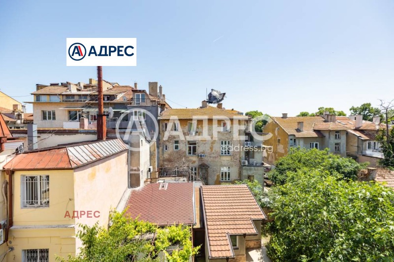 Продава  Етаж от къща, град Варна, Център •  200 000 EUR • ID 42439881 — holmes.bg - [1] 