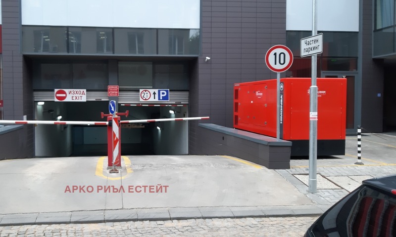 Til salg  Parkeringsplads Sofia , Oborishte , 19 kvm | 54168702