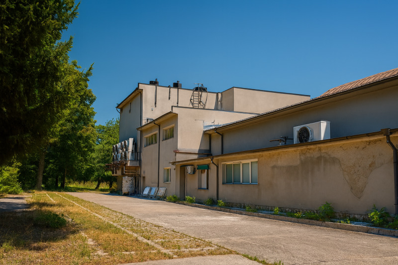 À vendre  Bâtiment industriel Sofia , NPZ Hadji Dimitar , 3413 m² | 54764399 - image [2]