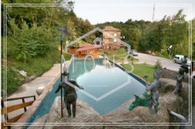 Продава хотел област Велико Търново с. Арбанаси - [1] 